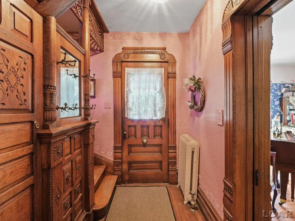 226 Giles Avenue Blissfield Village MI 49228