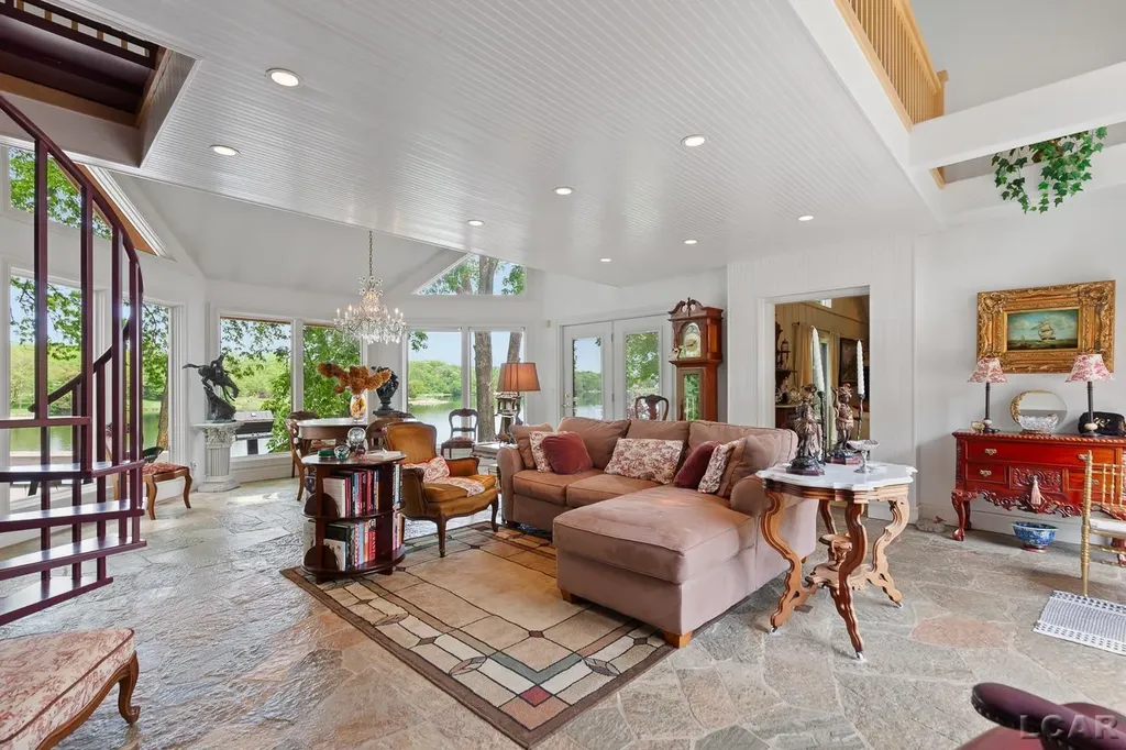 25 S Shore Drive Woodstock Township MI 49220