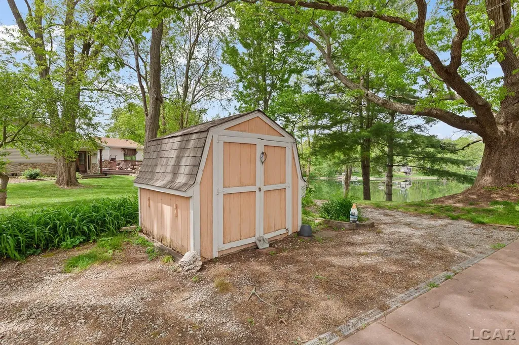25 S Shore Drive Woodstock Township MI 49220