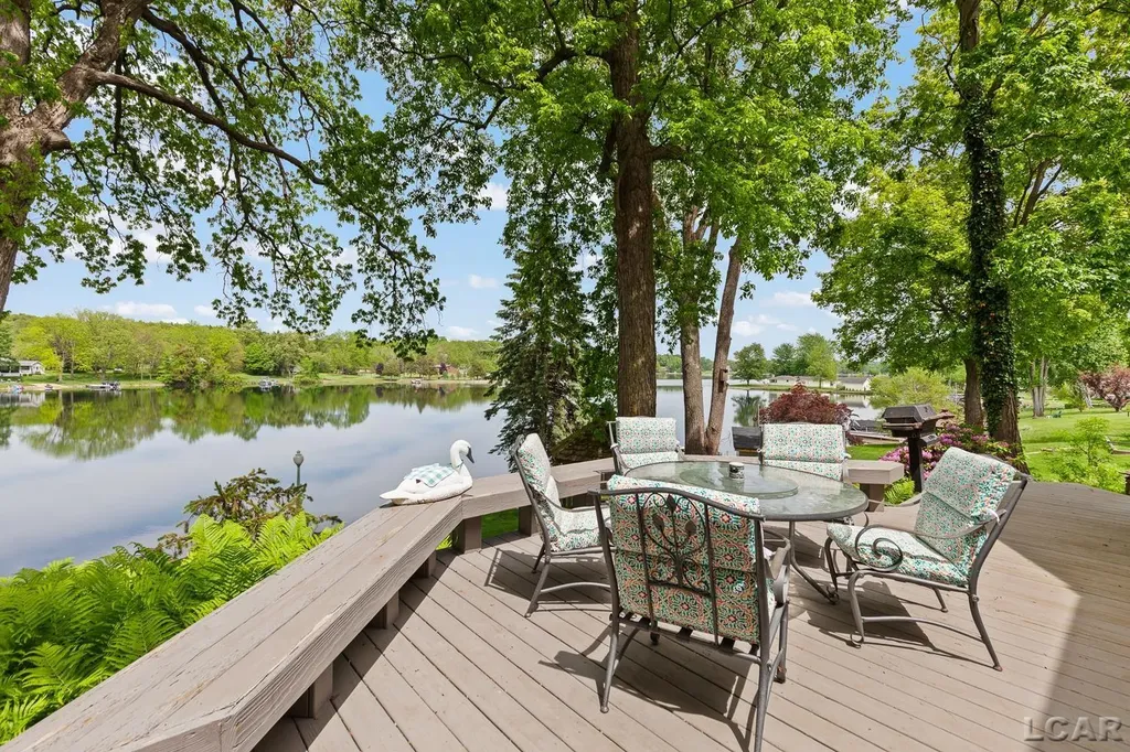 25 S Shore Drive Woodstock Township MI 49220