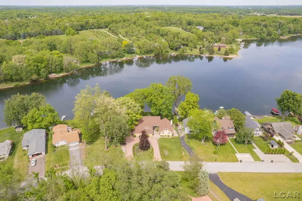 25 S Shore Drive Woodstock Township MI 49220