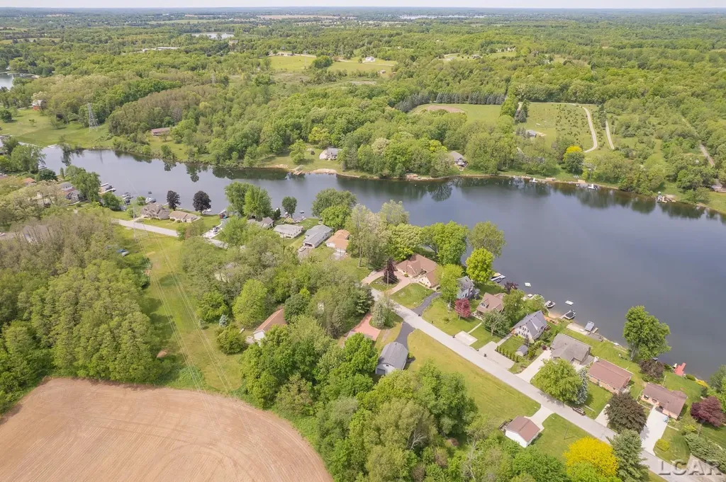 25 S Shore Drive Woodstock Township MI 49220