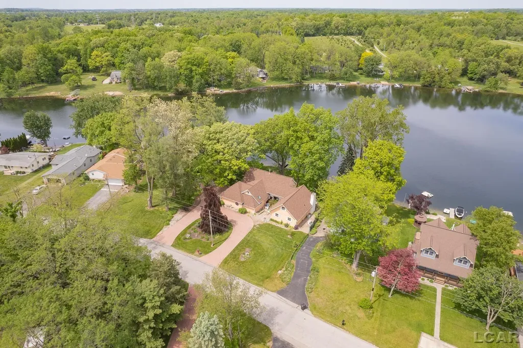 25 S Shore Drive Woodstock Township MI 49220