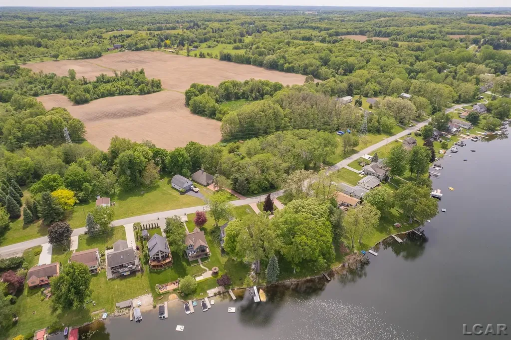 25 S Shore Drive Woodstock Township MI 49220
