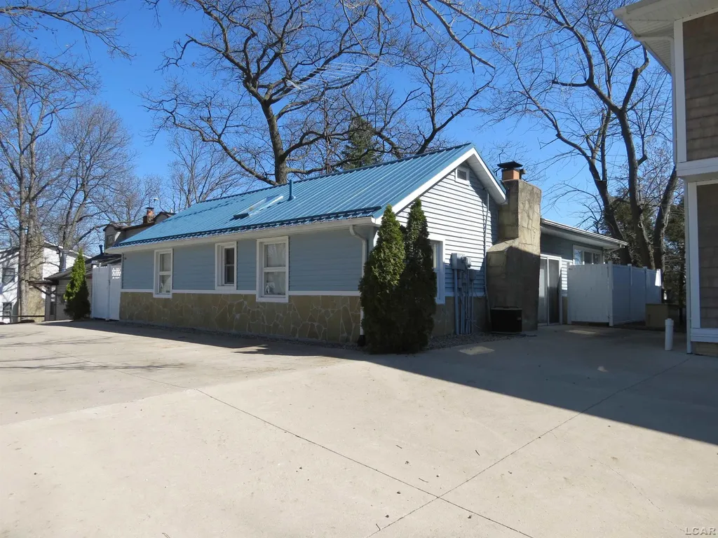 6000 Rays Drive Cambridge Township MI 49265