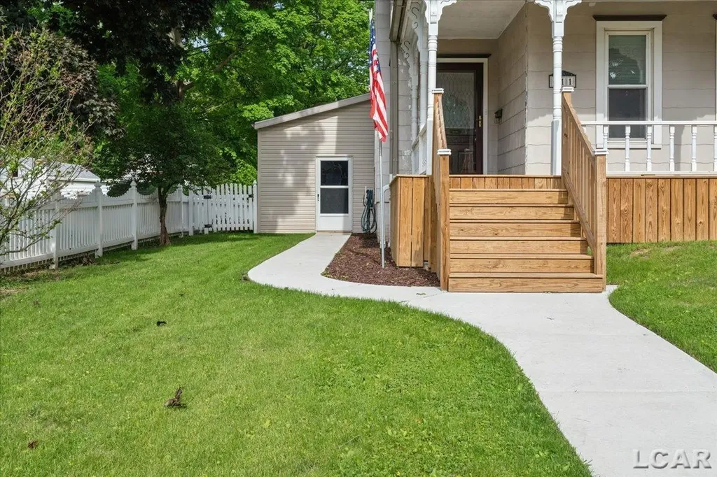 611 State Street Adrian City MI 49221