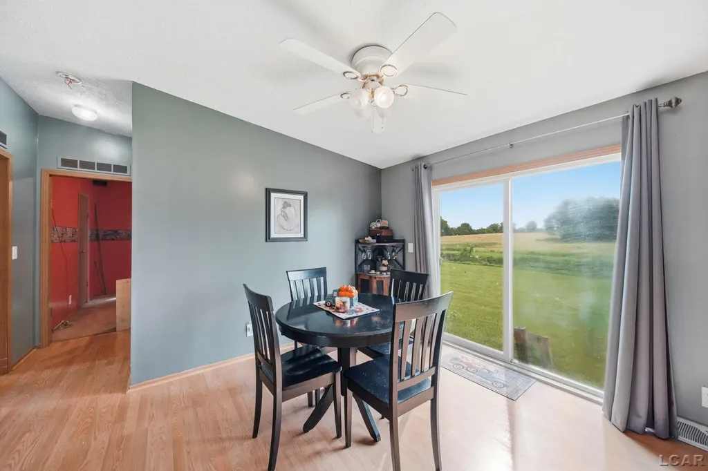 786 Brookview Drive Hudson City MI 49221