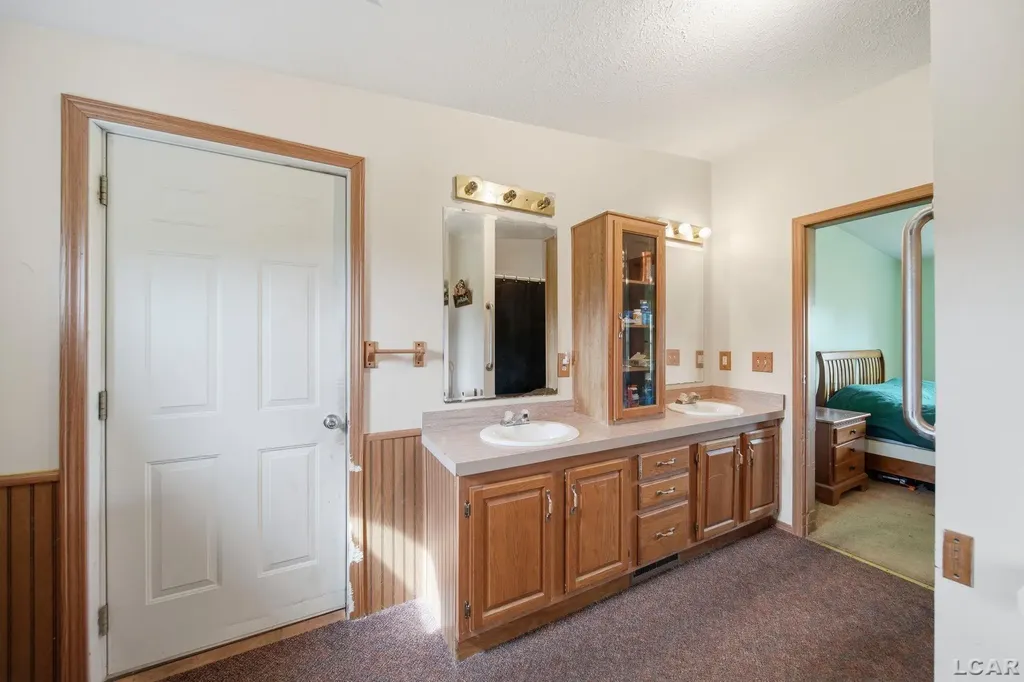 786 Brookview Drive Hudson City MI 49221