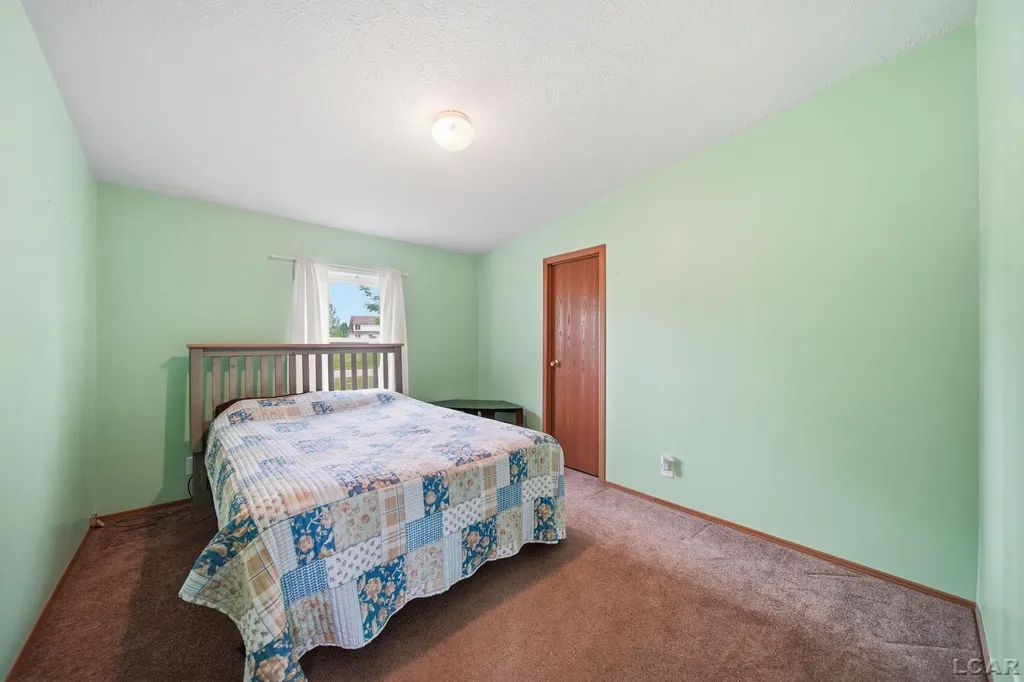 786 Brookview Drive Hudson City MI 49221