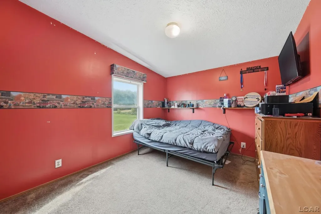 786 Brookview Drive Hudson City MI 49221