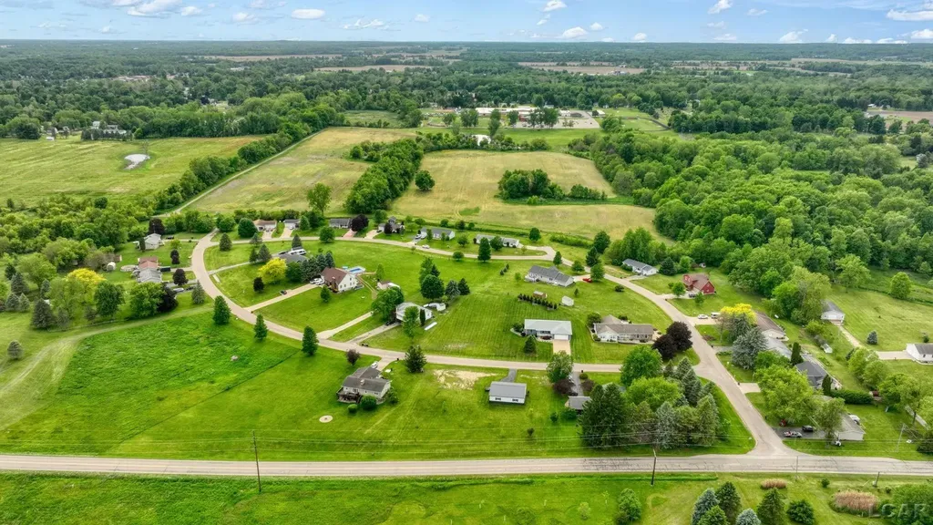 786 Brookview Drive Hudson City MI 49221