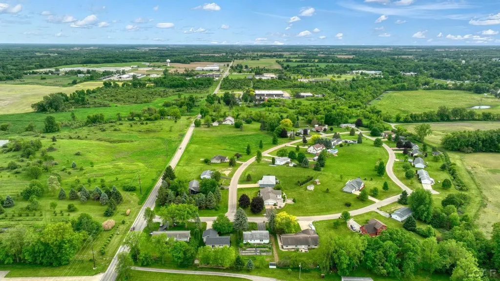 786 Brookview Drive Hudson City MI 49221