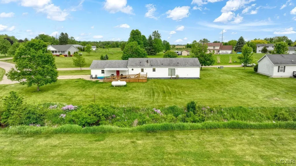 786 Brookview Drive Hudson City MI 49221