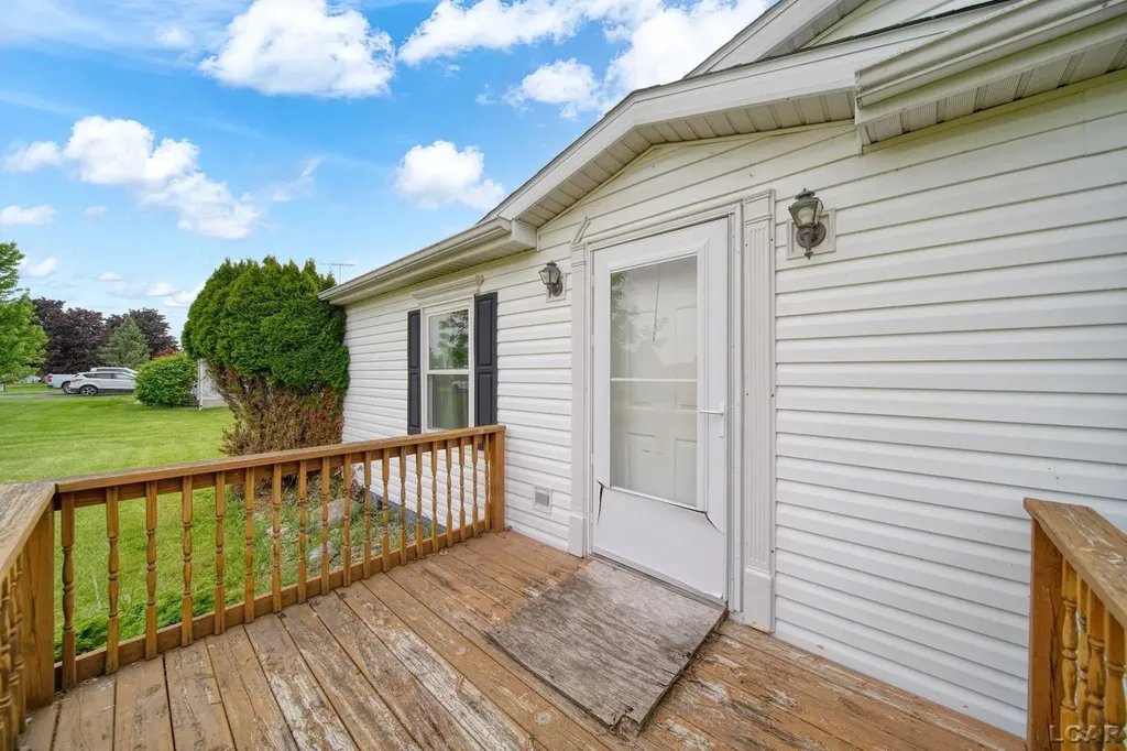 786 Brookview Drive Hudson City MI 49221