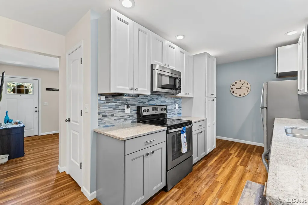 224 Kingsberry Court Blissfield Village MI 49228