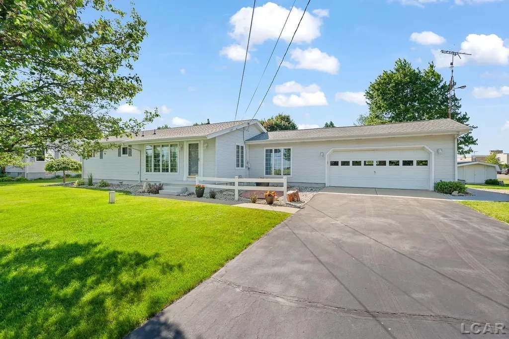 1462 Sand Creek Highway Madison Charter Township MI 49221