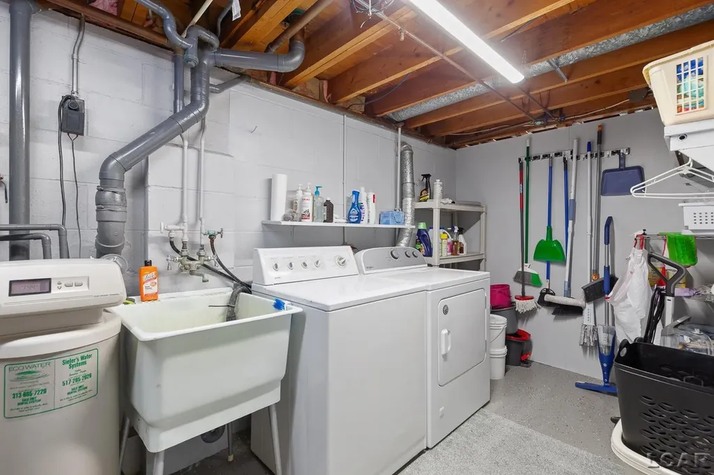 1462 Sand Creek Highway Madison Charter Township MI 49221