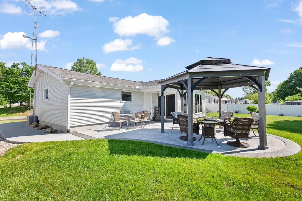1462 Sand Creek Highway Madison Charter Township MI 49221