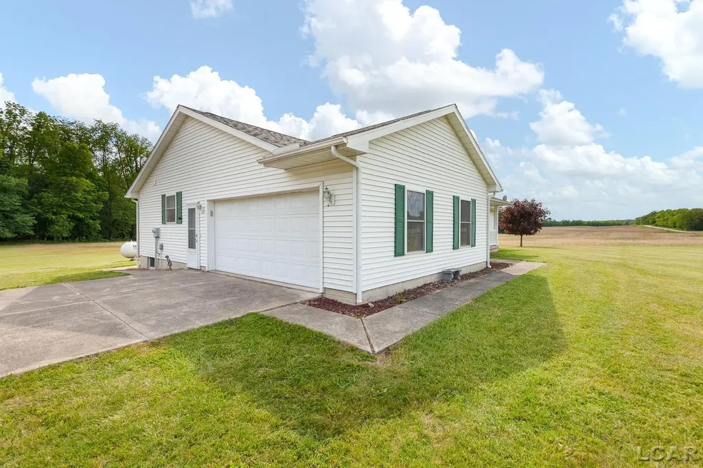 13525 Lawrence Road Hudson Township MI 49247