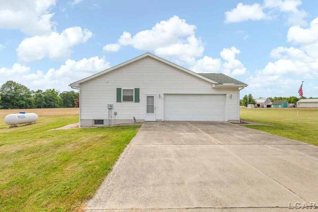 13525 Lawrence Road Hudson Township MI 49247