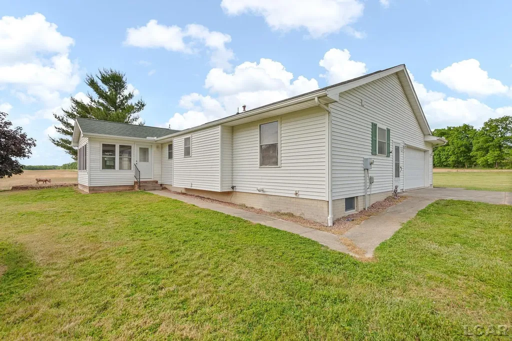 13525 Lawrence Road Hudson Township MI 49247