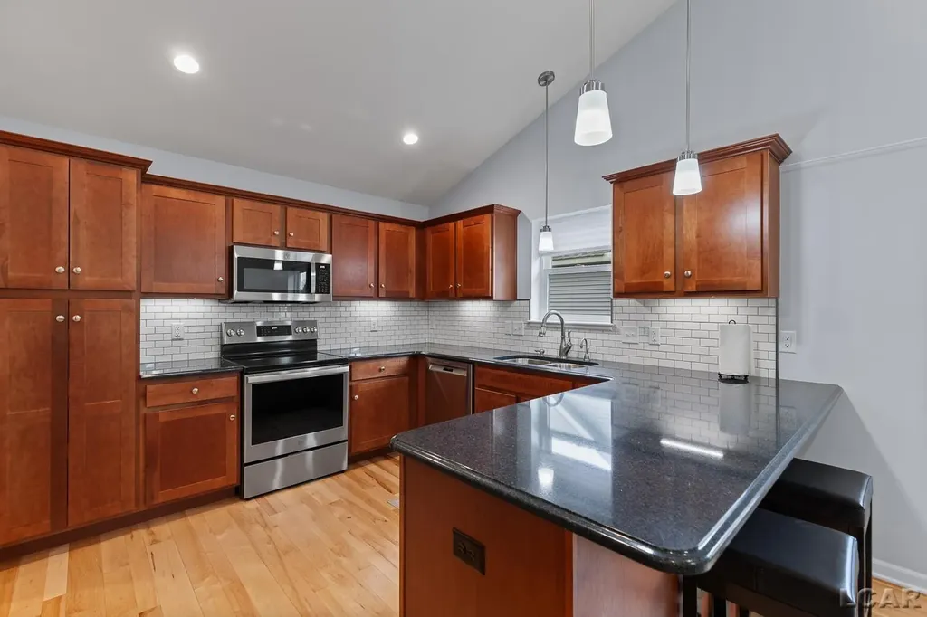 587 Ridge Lane Tecumseh City MI 49286