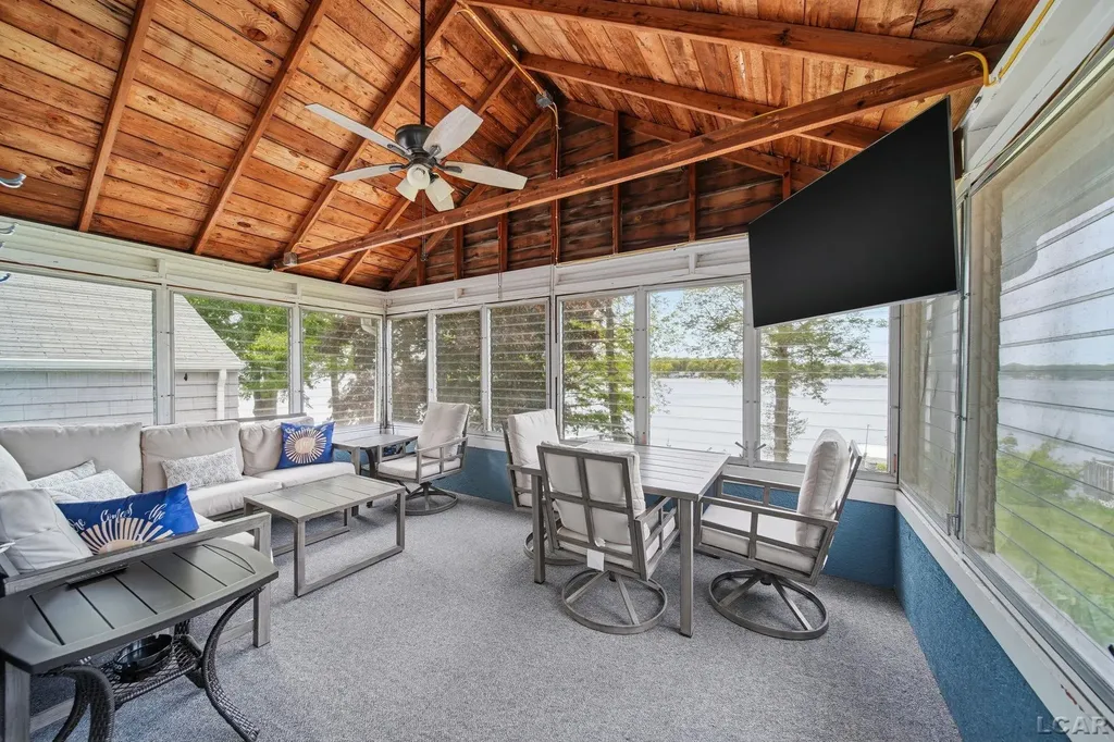 4834 Round Lake Highway Woodstock Township MI 49253