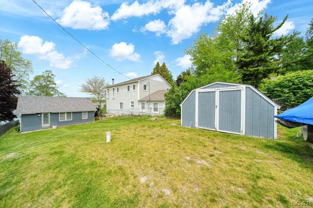 4834 Round Lake Highway Woodstock Township MI 49253