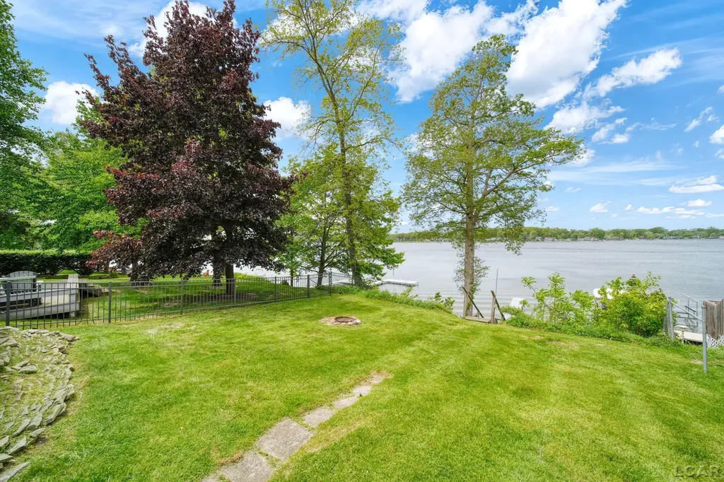4834 Round Lake Highway Woodstock Township MI 49253