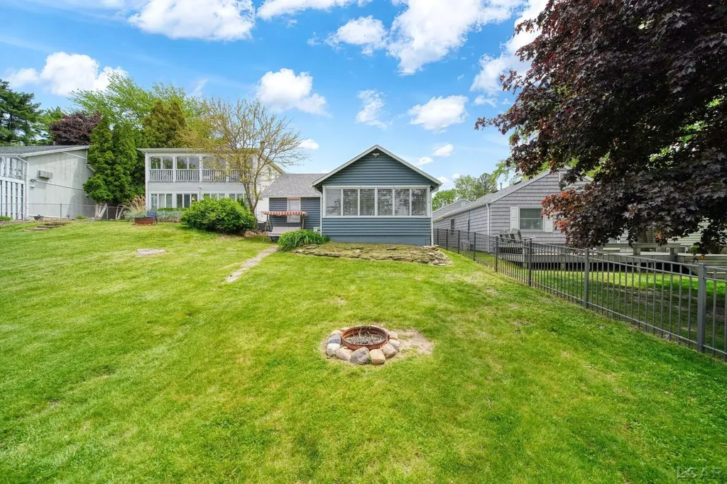 4834 Round Lake Highway Woodstock Township MI 49253