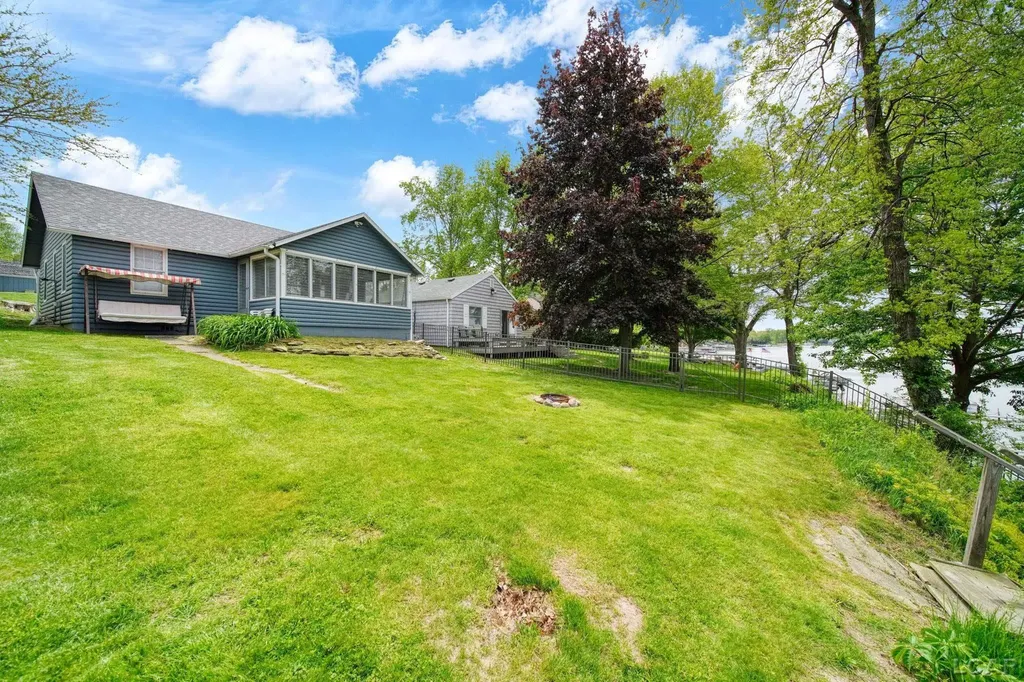 4834 Round Lake Highway Woodstock Township MI 49253