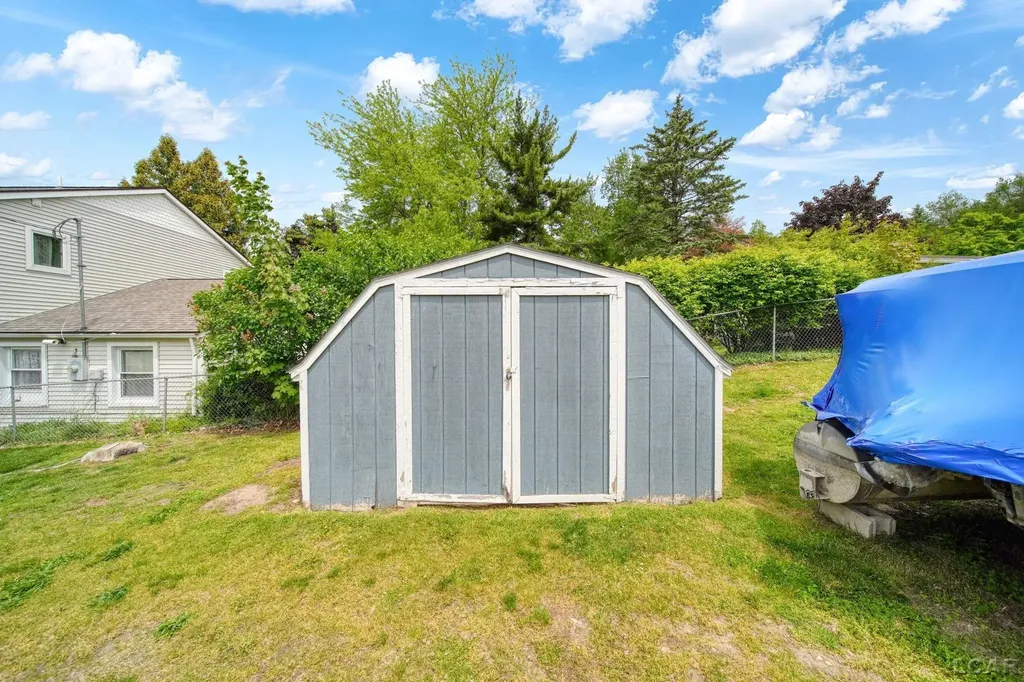 4834 Round Lake Highway Woodstock Township MI 49253