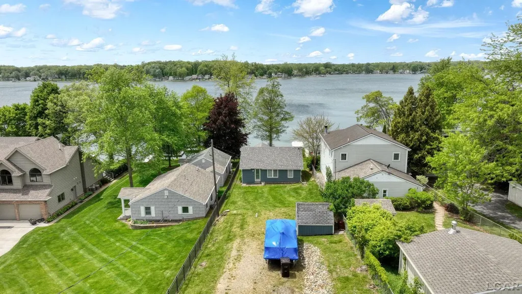 4834 Round Lake Highway Woodstock Township MI 49253