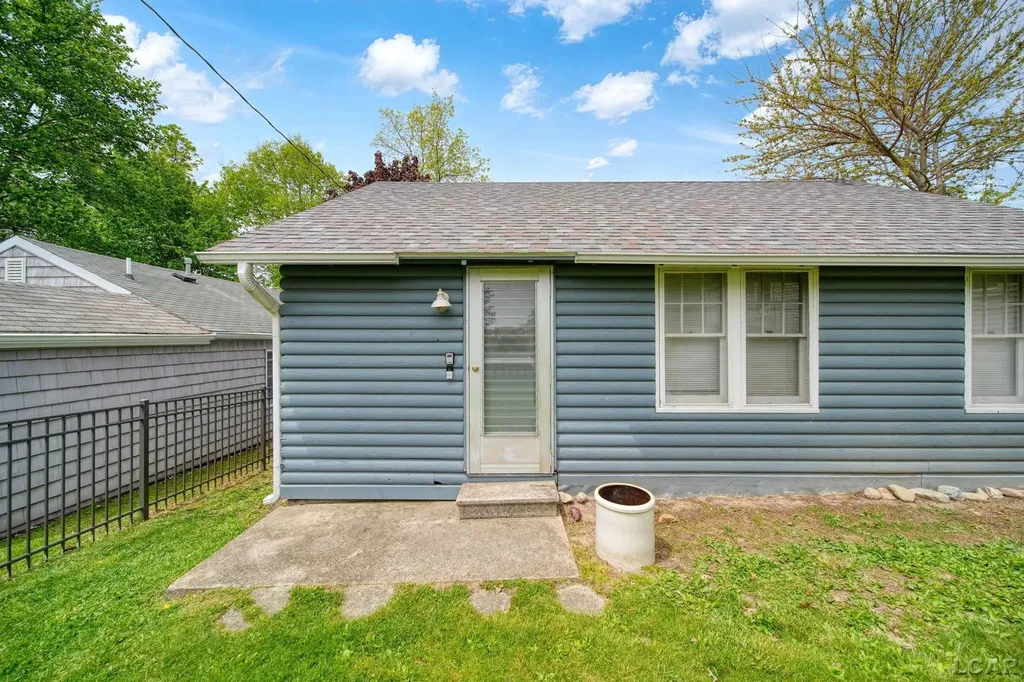 4834 Round Lake Highway Woodstock Township MI 49253