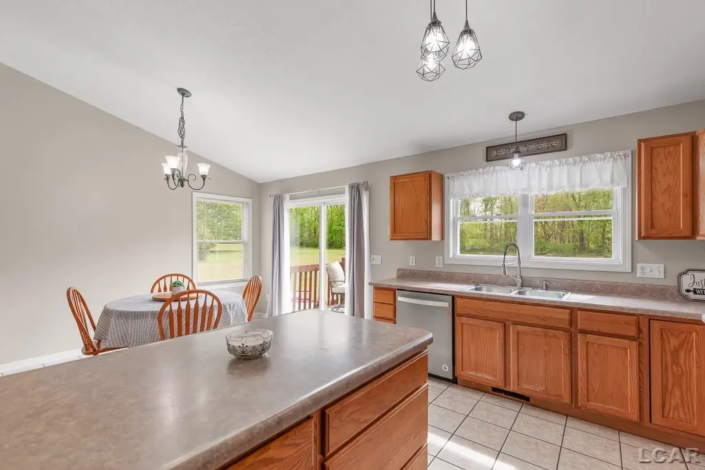 6483 Pocklington Road Raisin Township MI 49229
