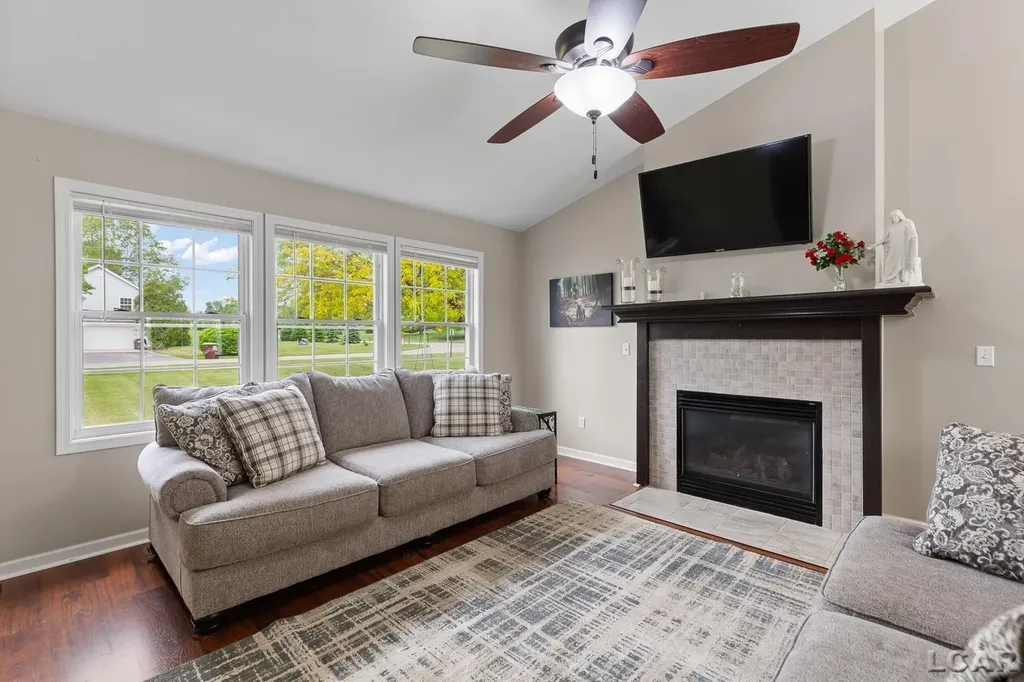 6483 Pocklington Road Raisin Township MI 49229