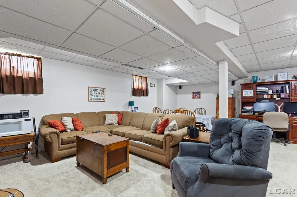 6483 Pocklington Road Raisin Township MI 49229