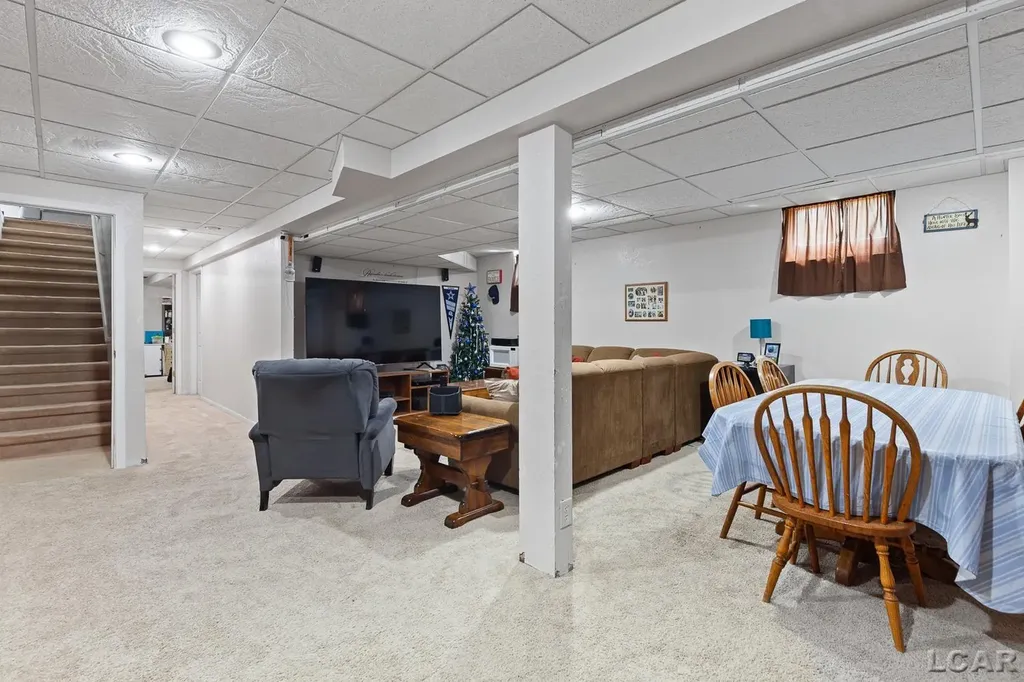 6483 Pocklington Road Raisin Township MI 49229