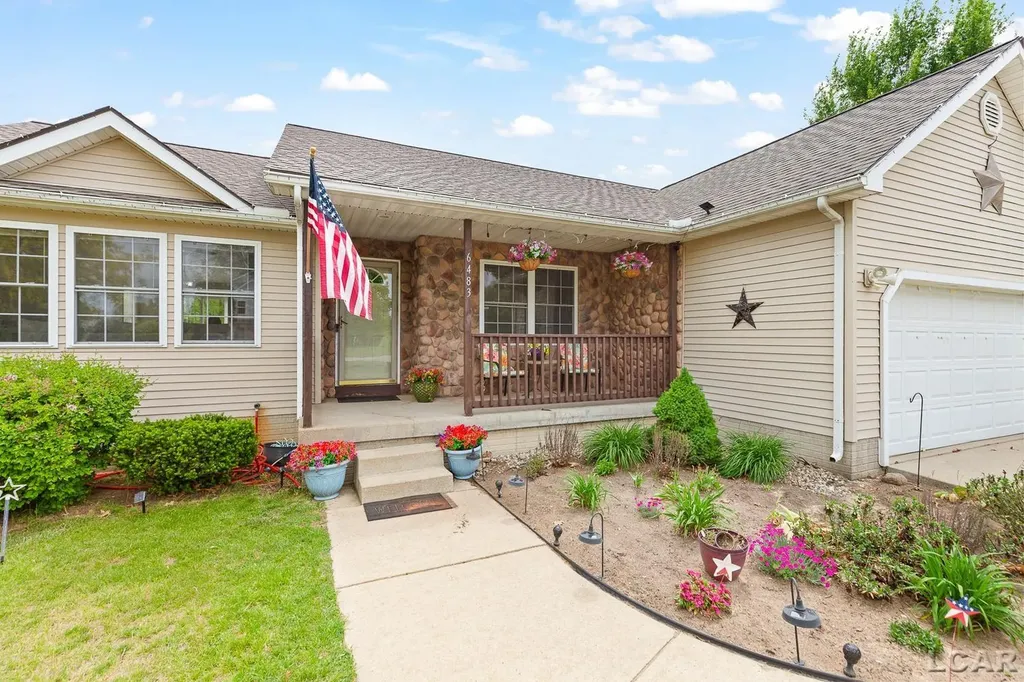 6483 Pocklington Road Raisin Township MI 49229