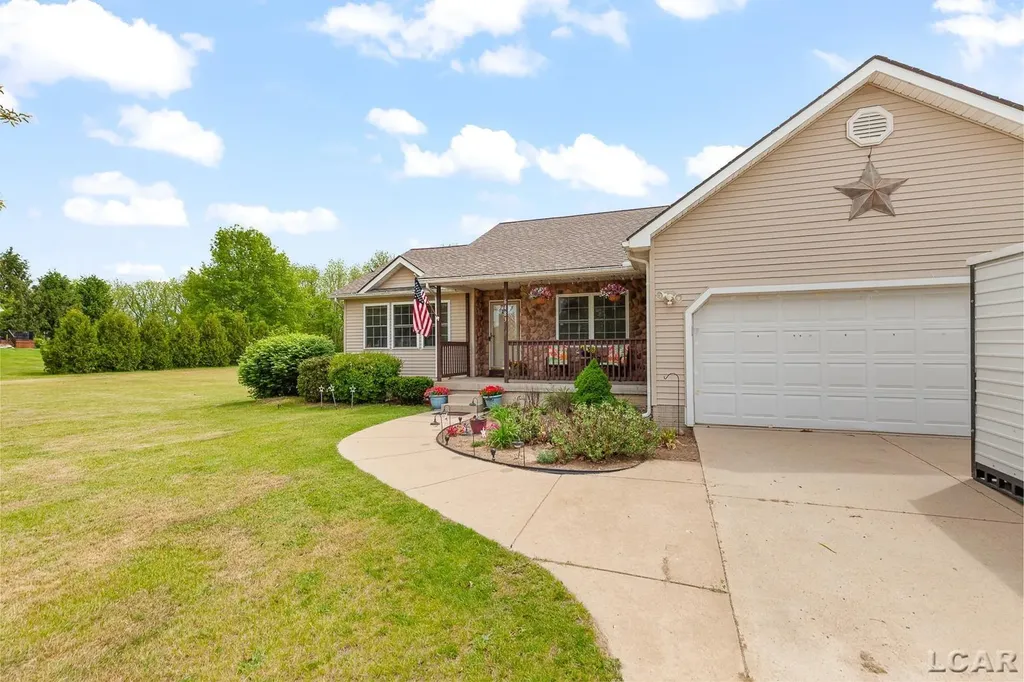 6483 Pocklington Road Raisin Township MI 49229