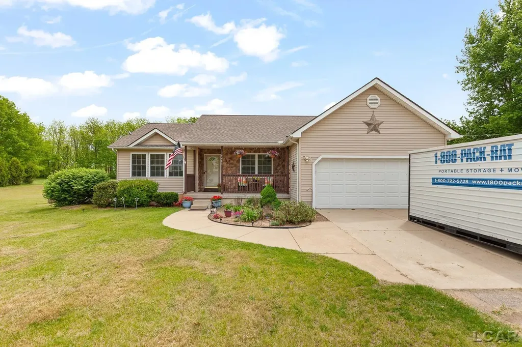 6483 Pocklington Road Raisin Township MI 49229