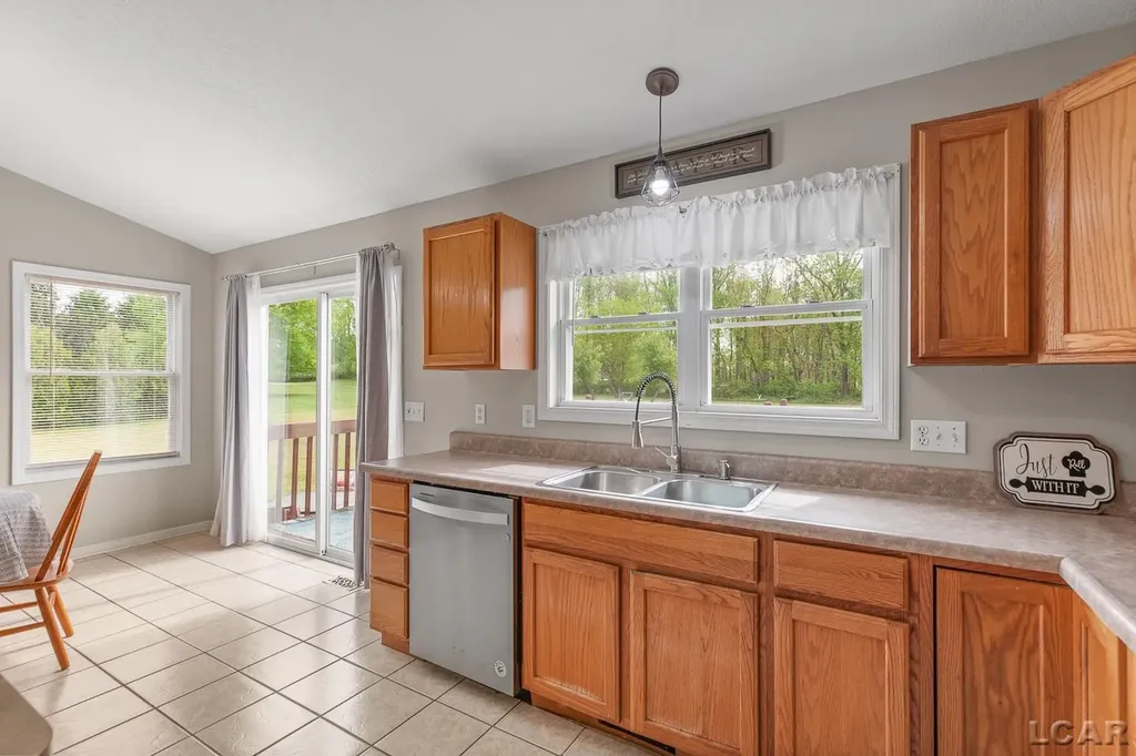 6483 Pocklington Road Raisin Township MI 49229