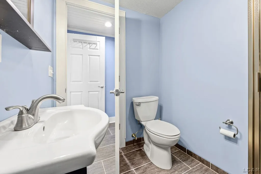 2128 Glenwood Court Norvell Township MI 49230