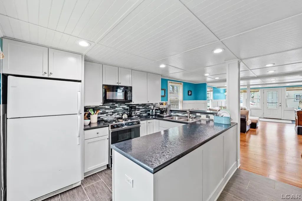 2128 Glenwood Court Norvell Township MI 49230