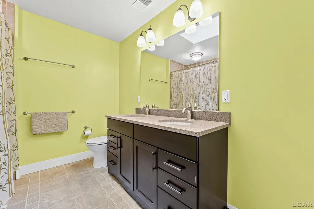 2128 Glenwood Court Norvell Township MI 49230