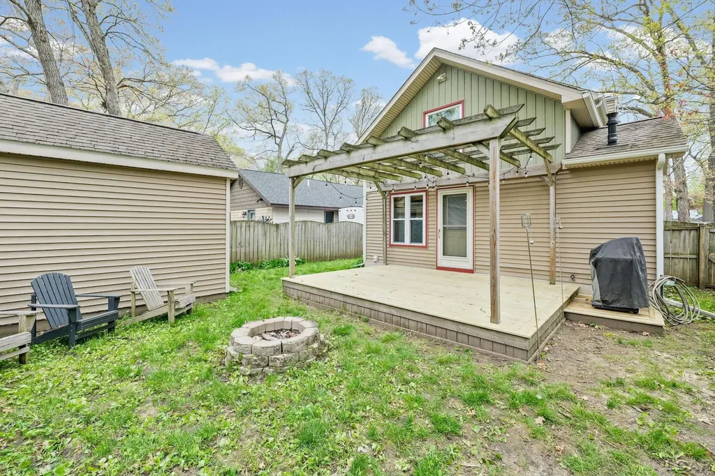 2128 Glenwood Court Norvell Township MI 49230