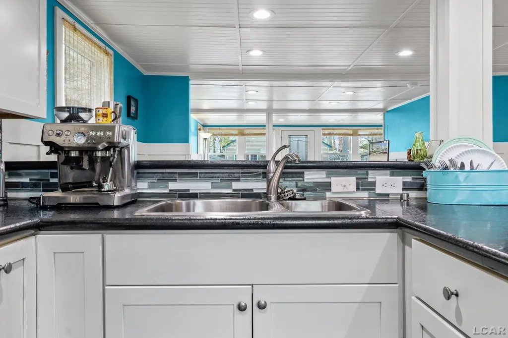 2128 Glenwood Court Norvell Township MI 49230