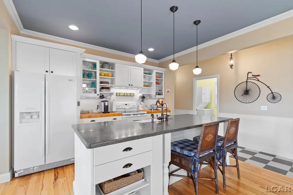 4547 Round Lake Highway Woodstock Township MI 49253