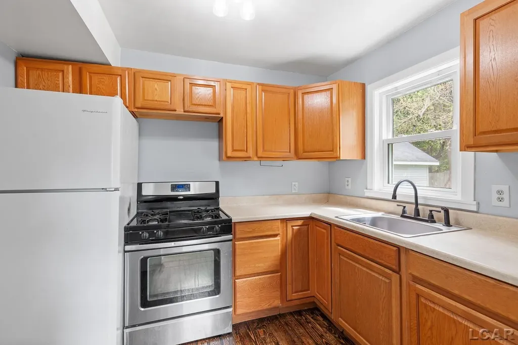 431 Oden Way Adrian City MI 49221
