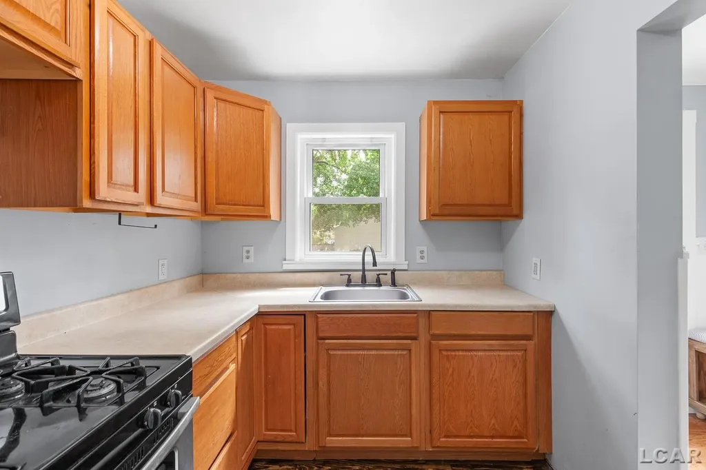 431 Oden Way Adrian City MI 49221